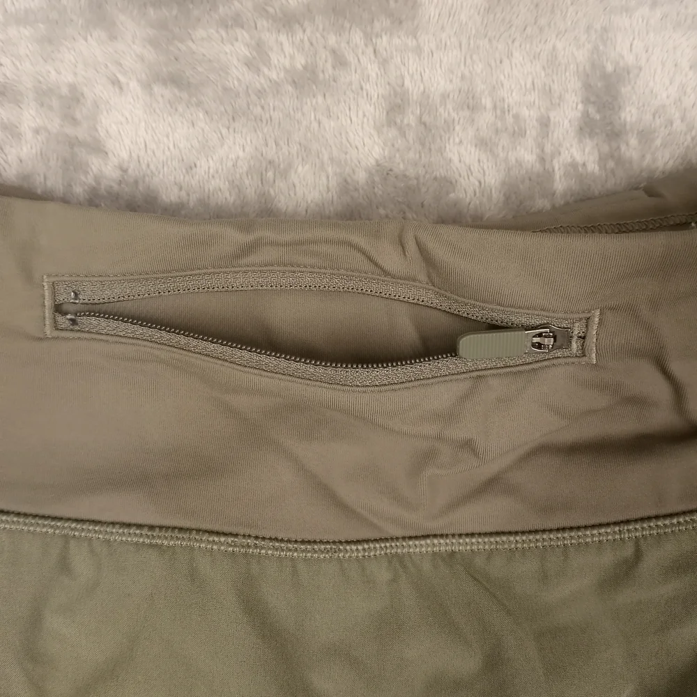 Lululemon Women's Olive Green Running Shorts Size 10 - Picture 4 of 12